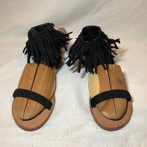 Kate spade New York fringe sandal